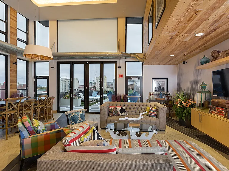 Ann Arbor City Club Apartments — Photo 11