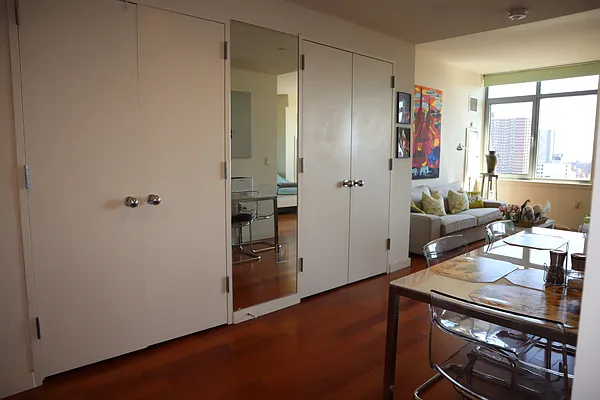 Rented by R New York | media 13