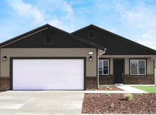 1034 N Acacia St, Woodlake, CA