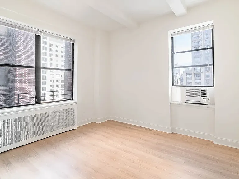 228 W 71st St #10L — Photo 15