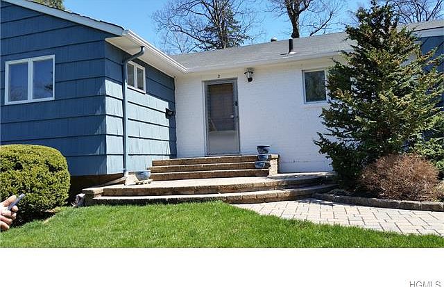 1st image of 2 Park Ln