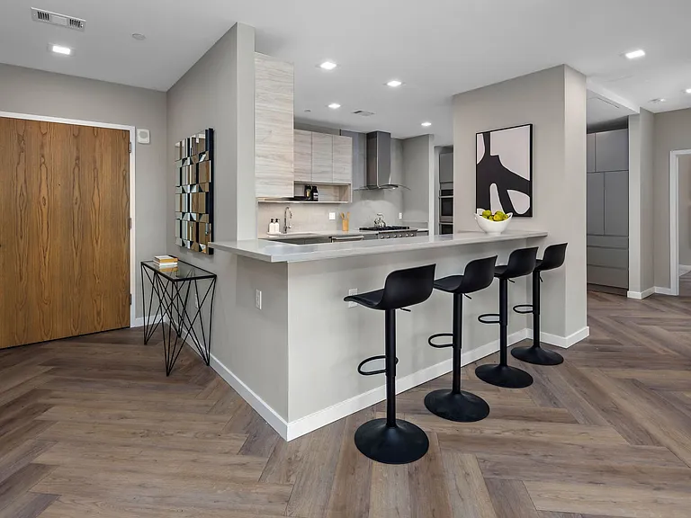 880 Pacific St — Photo 24