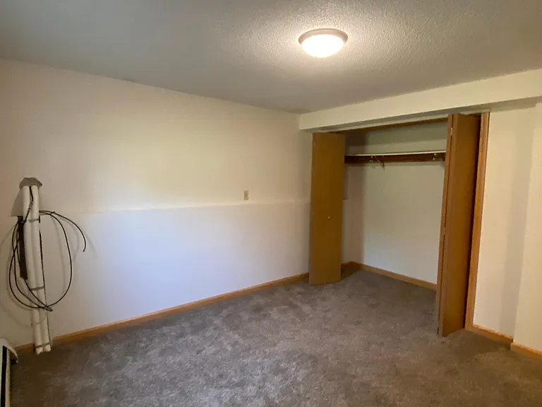 547 Allen Ave — Photo 18