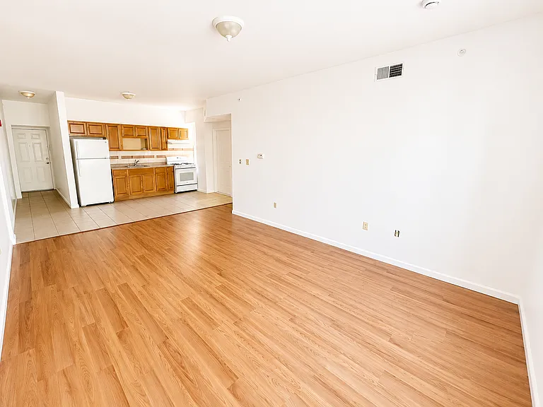 186 William St — Photo 18