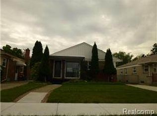 30225 Taylor St, Saint Clair Shores, MI
