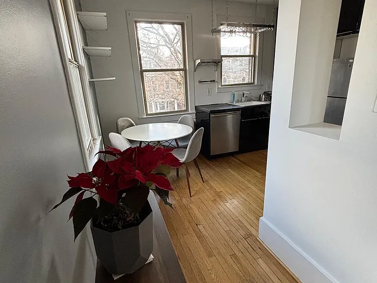 1725 Lanier Pl NW #31A — Photo 2