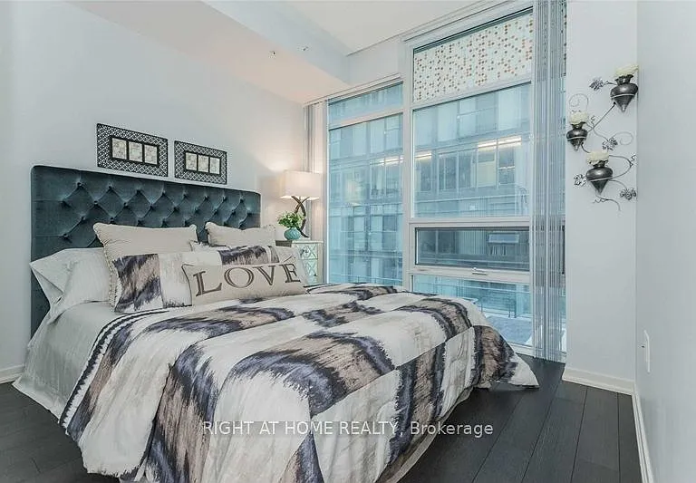 36 Lisgar St #812W — Photo 7