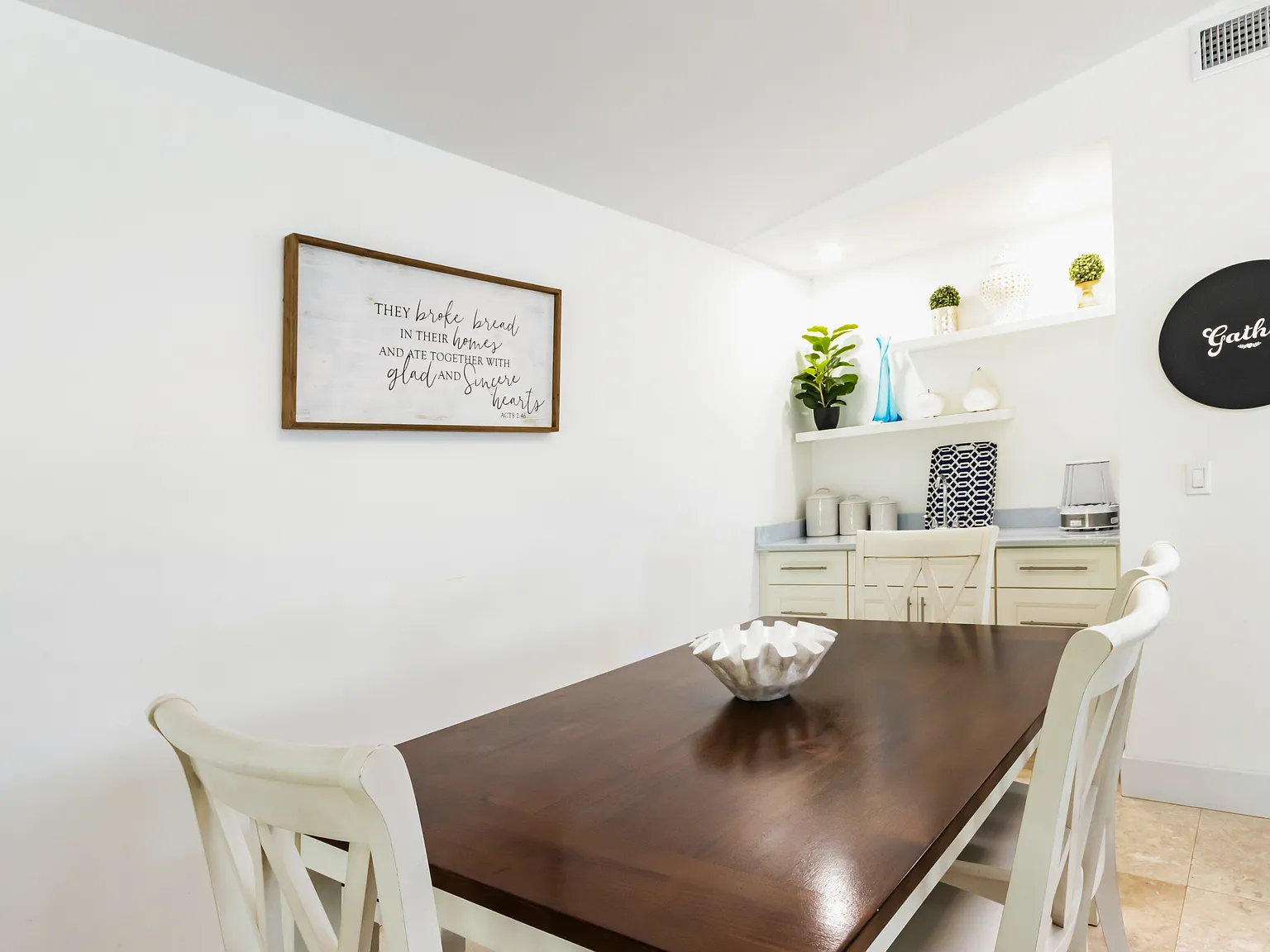 2 bed, 1200 sqft, $3,500 — Photo 3