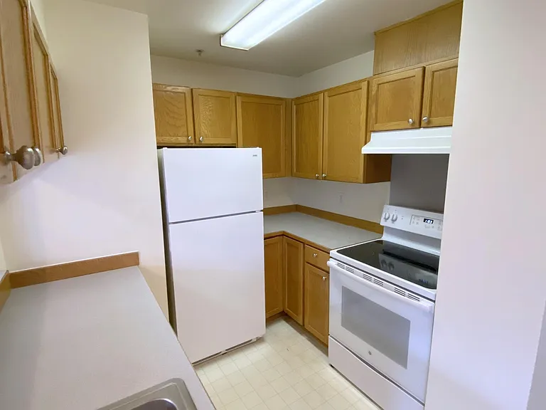 2021 NW 59th St #102 — Photo 7