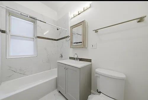 7442 S Langley Ave #2 Photo 1