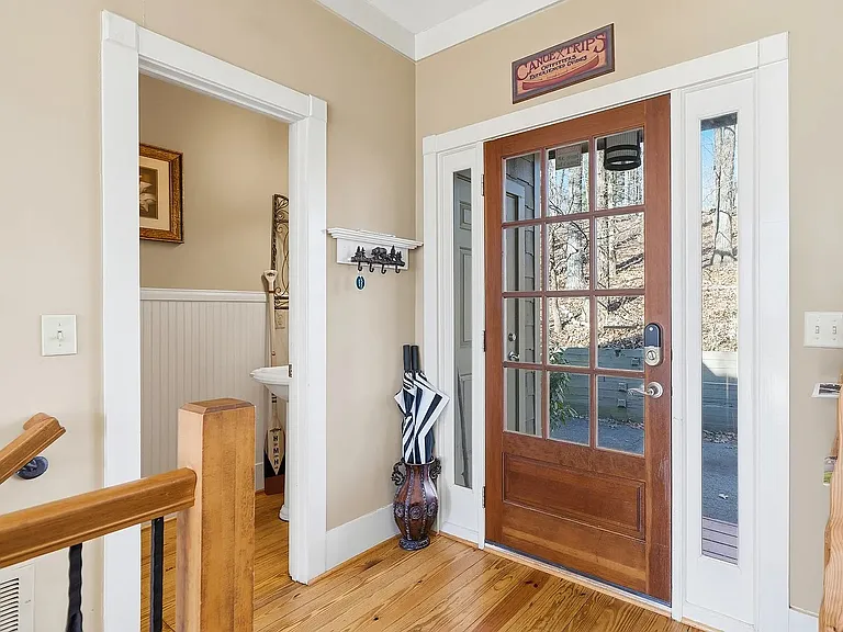 425 Sanderlin Mountain Dr — Photo 42