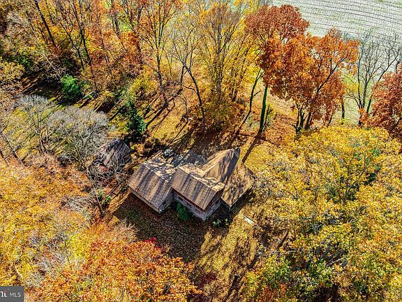 5th image of 5742 Brooks Woods Rd