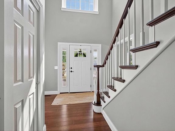3rd image of 2744 Rosehill Ave