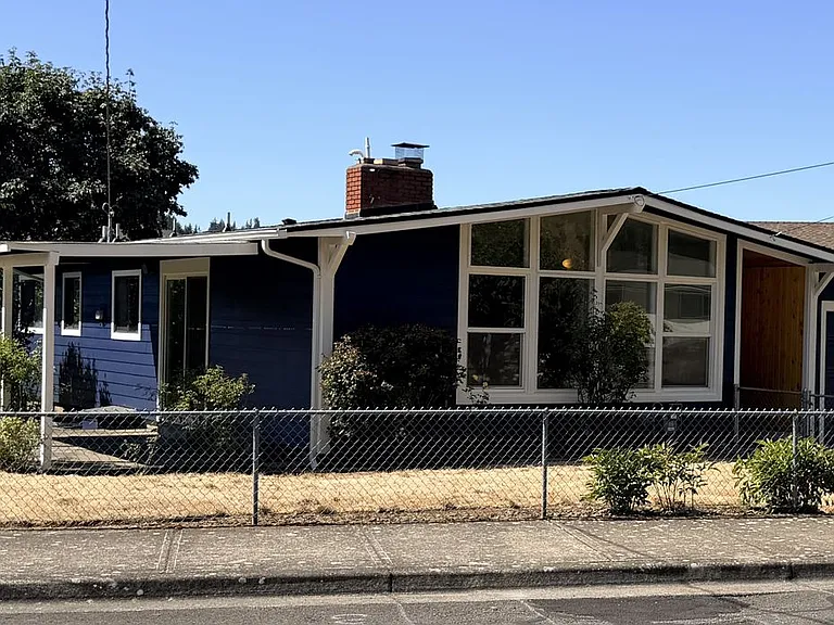 7175 Webb Dr SE — Photo 1