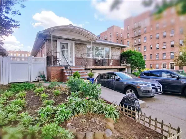 35-73 167th Street, Flushing, NY 11358