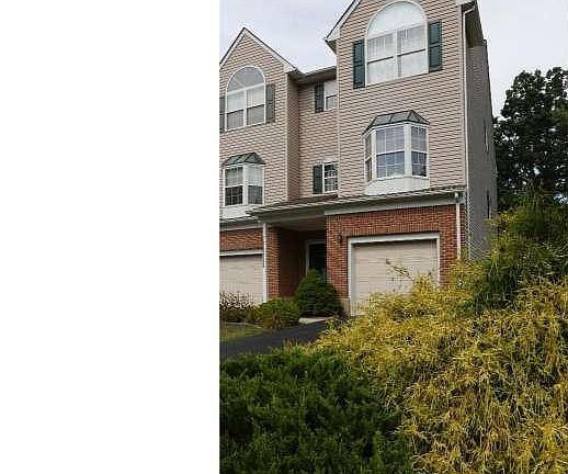 2nd image of 100 Vineyards Ct