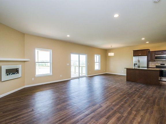 5th image of 1205 Leann Cir