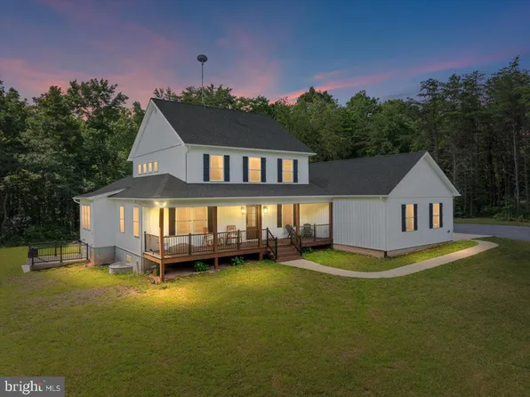 243 Vesper Ln, Cross Junction, VA 22625