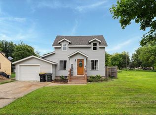 407 Main St S, Renville, MN 56284