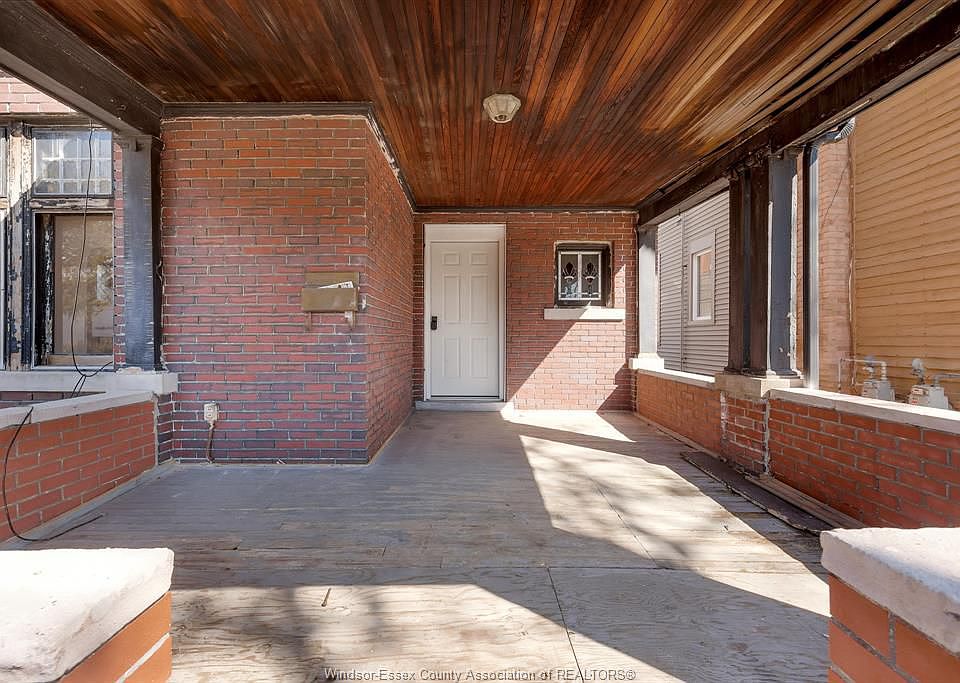 762 Victoria Ave, Windsor, ON N9A 4N2 Zillow