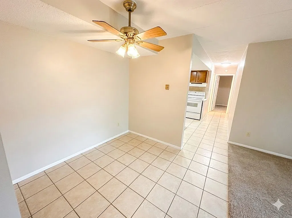 2 bed, 1.5 bath, 780 sqft, $1,400 — Photo 3