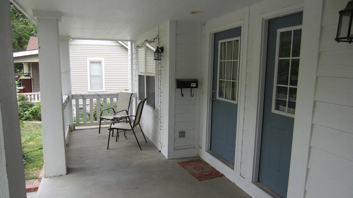 Front porch - 940 Alabama St
