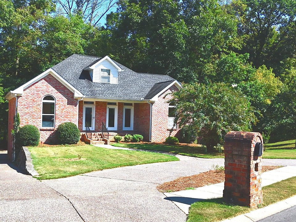 1st image of 124 Country Hills Dr