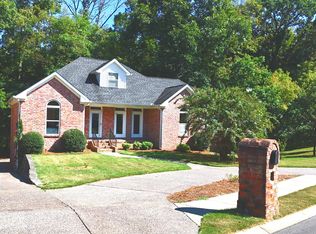 124 Country Hills Dr, Hendersonville, TN 37075