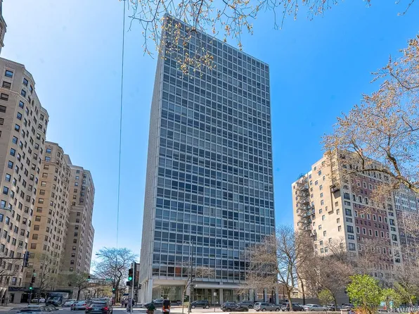 2400 N Lakeview Ave APT 1706, Chicago, IL 60614