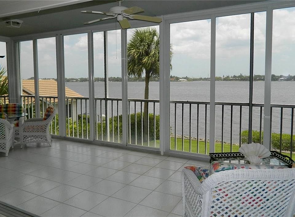 1st image of 1130 SW Chapman Way APT 503