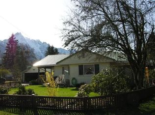 825 Commercial Ave, Darrington, WA 98241