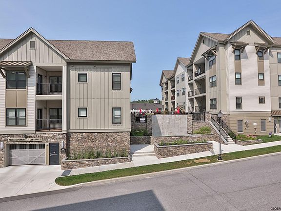 2nd image of 77A Excelsior Ave