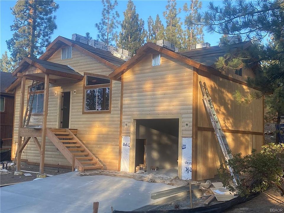 1st image of 439 Wren Dr