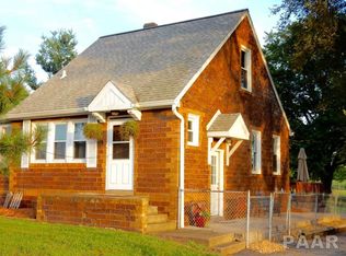 10702 W Farmington Rd, Hanna City, IL 61536