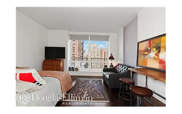 Rented by Douglas Elliman | media 25