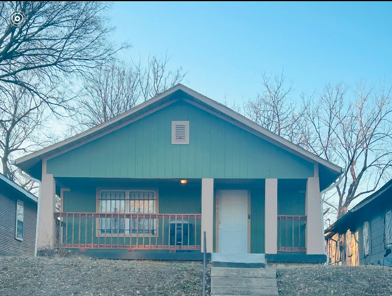2 bed, 864 sqft, $1,200 — Photo 1