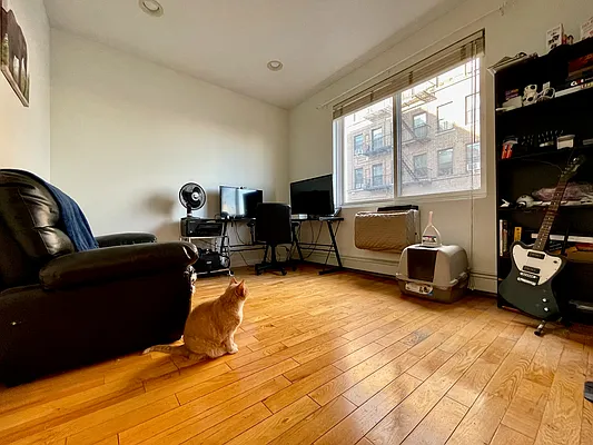 Rented by Corcoran | media 14