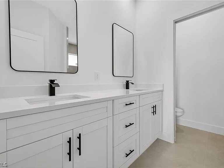 208 Pembroke St — Photo 11