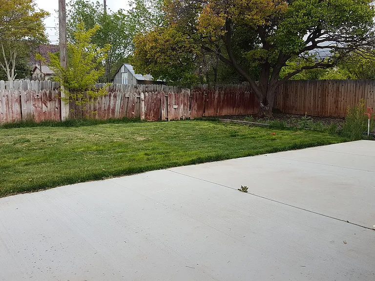 388 N 600 W — Photo 2