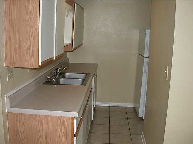 2nd image of 2573 N 11th Ave