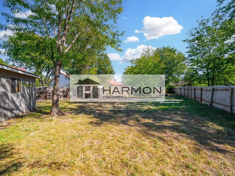 2138 S Fieldcrest Cir — Photo 12