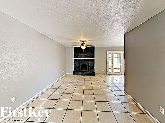 5th image of 3830 W Anderson Dr