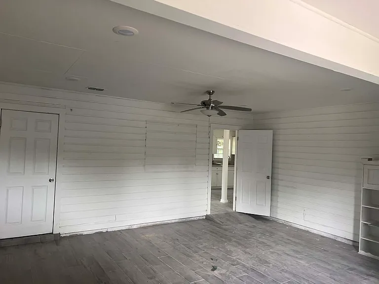 2407 E Washington Ave — Photo 15