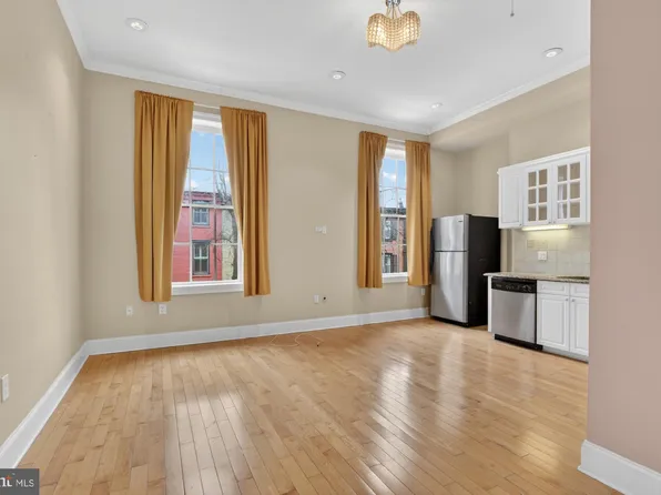 1708 Pine St #3, Philadelphia, PA 19103