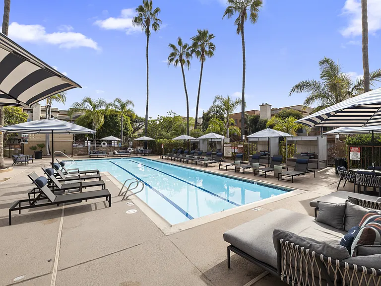 Allina La Jolla — Photo 10
