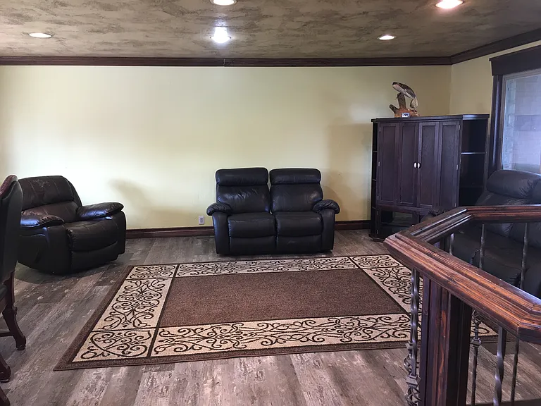 236 S 800 E — Photo 2