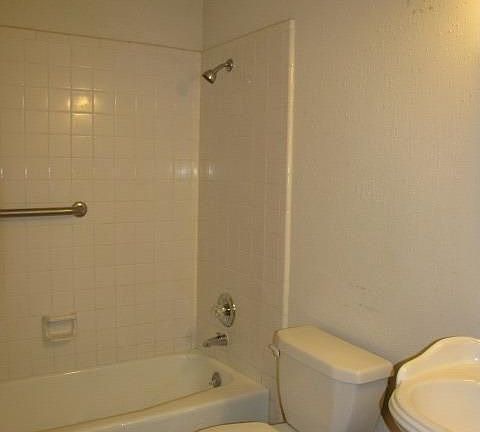5th image of 807 Mimosa Ave