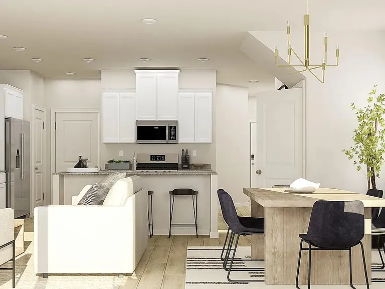Shamrock Cir — Photo 1