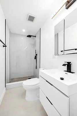 Rented by REAL New York | media 3