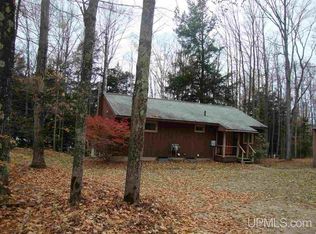 6904 W Smith Lake Dr, Manistique, MI 49854